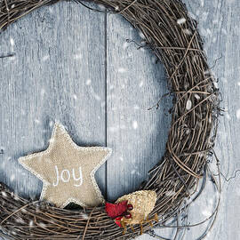 Christmas Wreath by Amanda Elwell