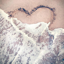 Heart in the sand by Nastasia Cook