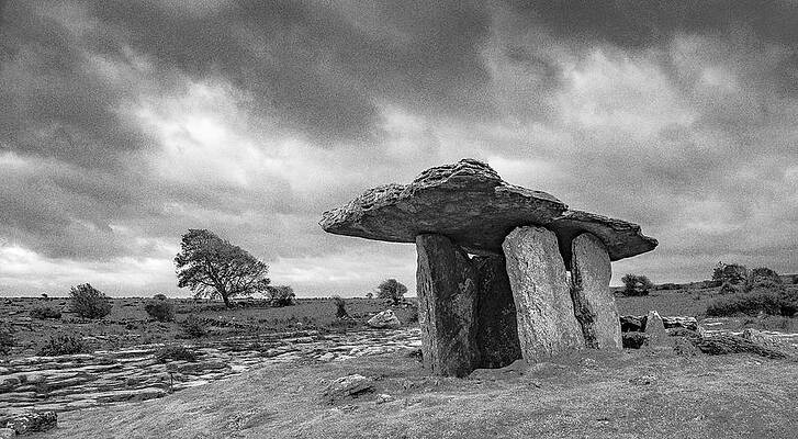 Poulnabrone Dolmen a Neolithic Construct  by S Katz