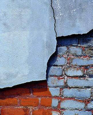 A Crack in the Wall by S Katz